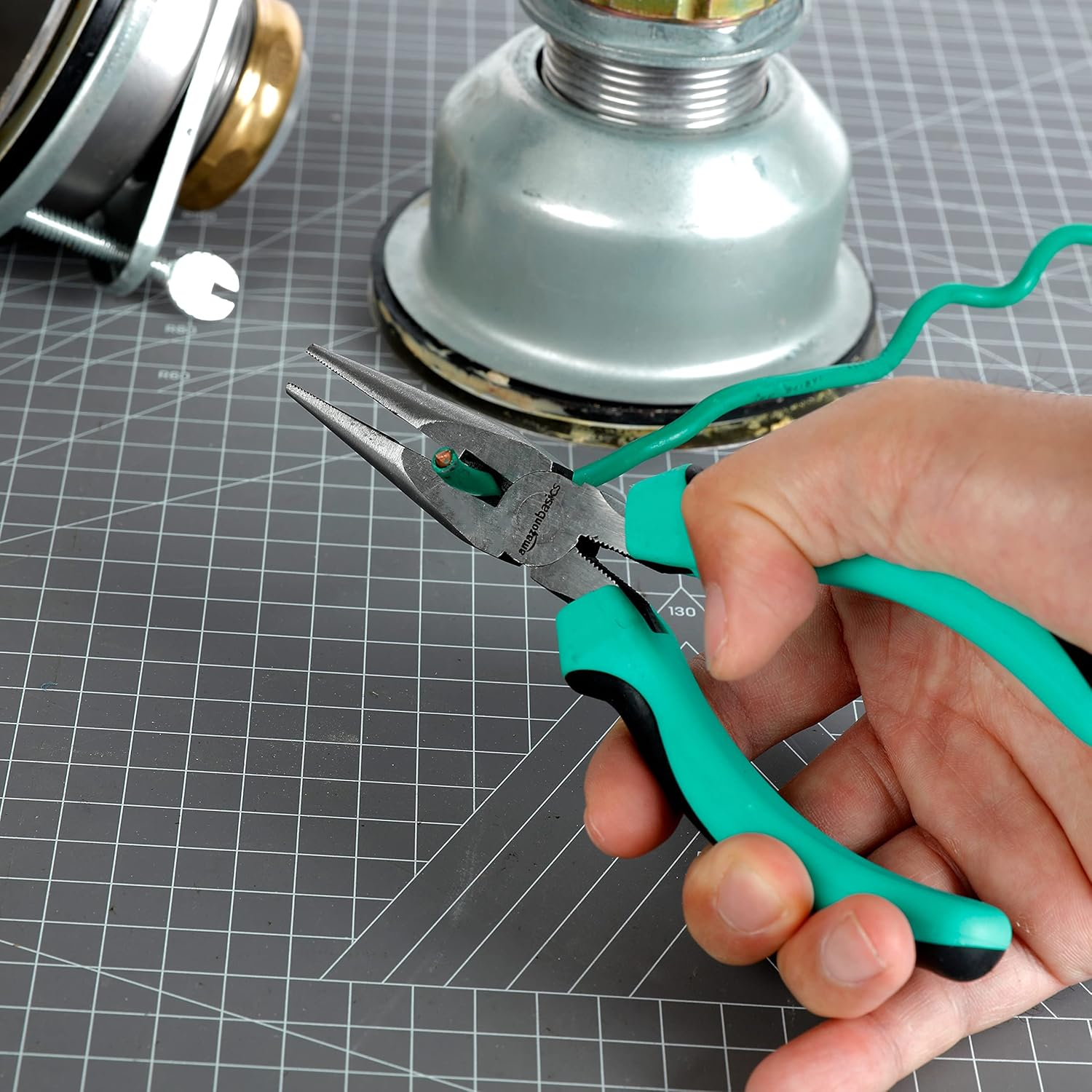 6982ad4f4f8e9c6f1fcd1dc46f378673fb0e1318d7e2c15283b4f.jpg Multiple All in One Household Tool Kits
